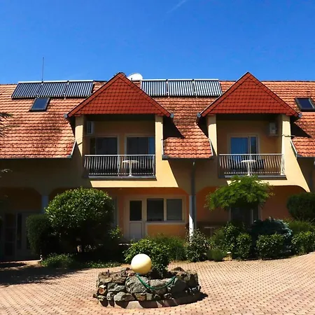 Wagner Panzio 3* Черсегтомай