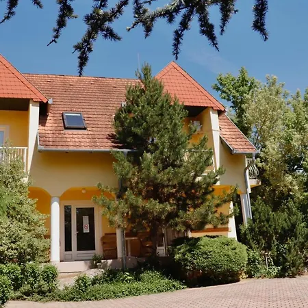 Гостевой дом Wagner Panzio 3*