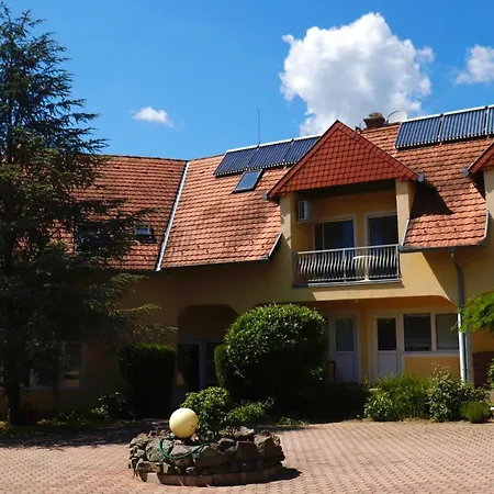 Гостевой дом Wagner Panzio 3*