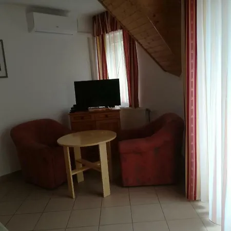 Pensión Wagner Panzio 3*