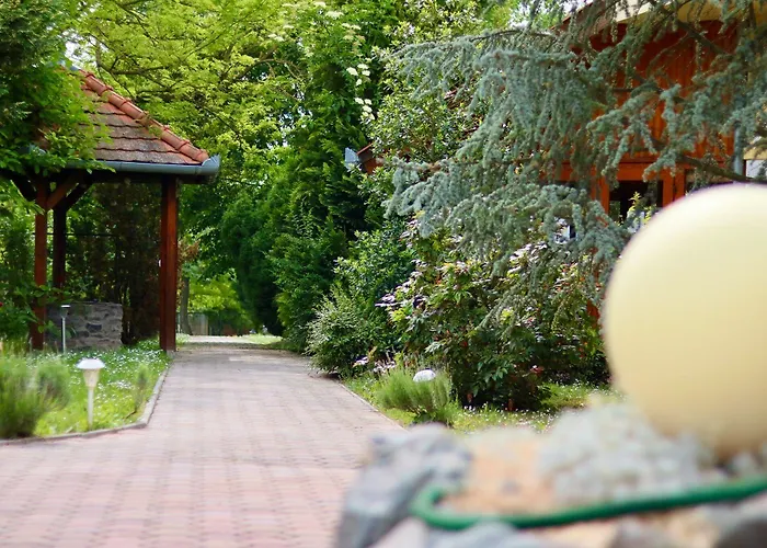 Wagner Panzio בית הארחה 3*